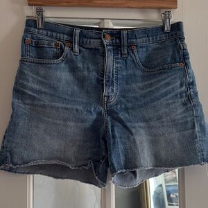 EUC Madewell Blue Denim High-Rise shorts. Size 28